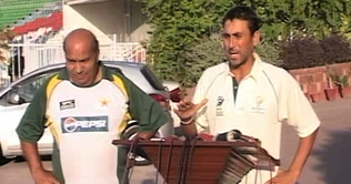 Pakistan team will play semis of Champions Trophy: Younis